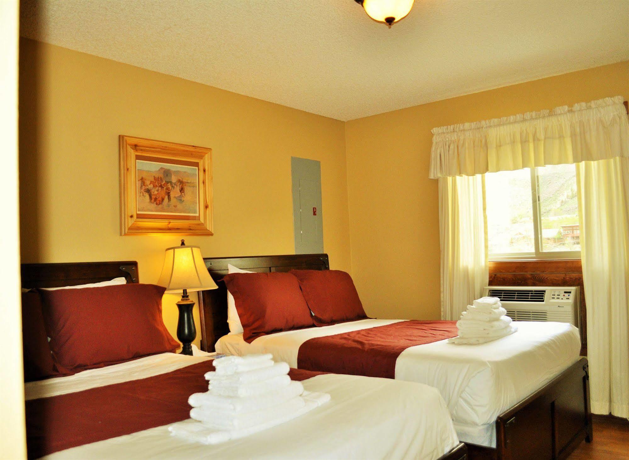 Yellowstone Condos & Suites Gardiner Dış mekan fotoğraf