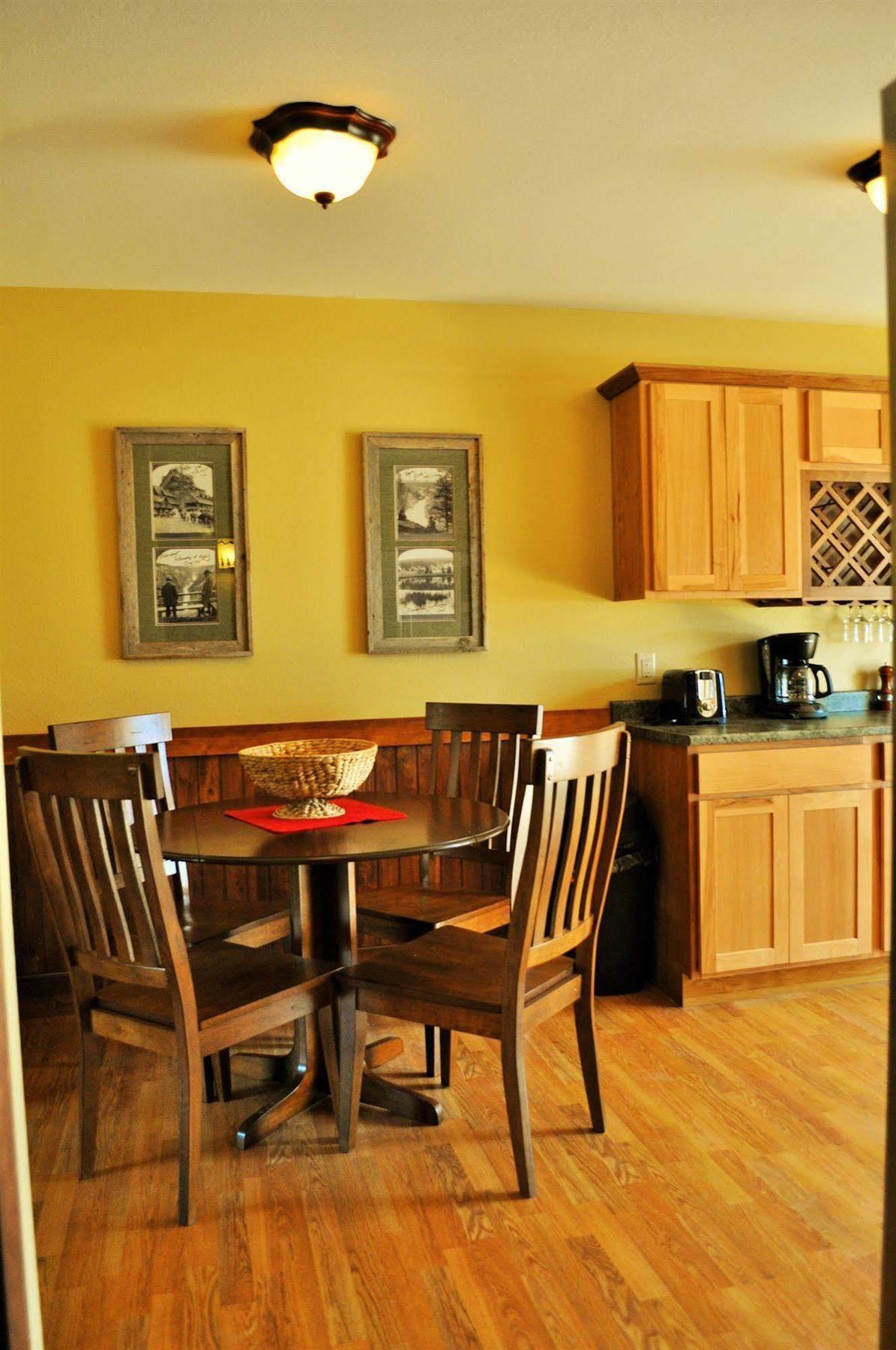 Yellowstone Condos & Suites Gardiner Dış mekan fotoğraf